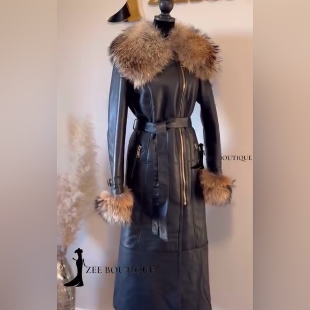Luxurious Black Real Leather Coat with Raccon Fur details - Picture 5 of 6